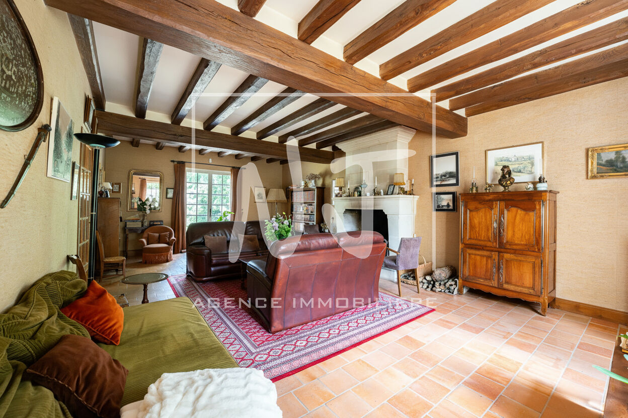 Photo Maison Blaison Saint Sulpice 7 pièce(s) 202.55 m2 image 2/6