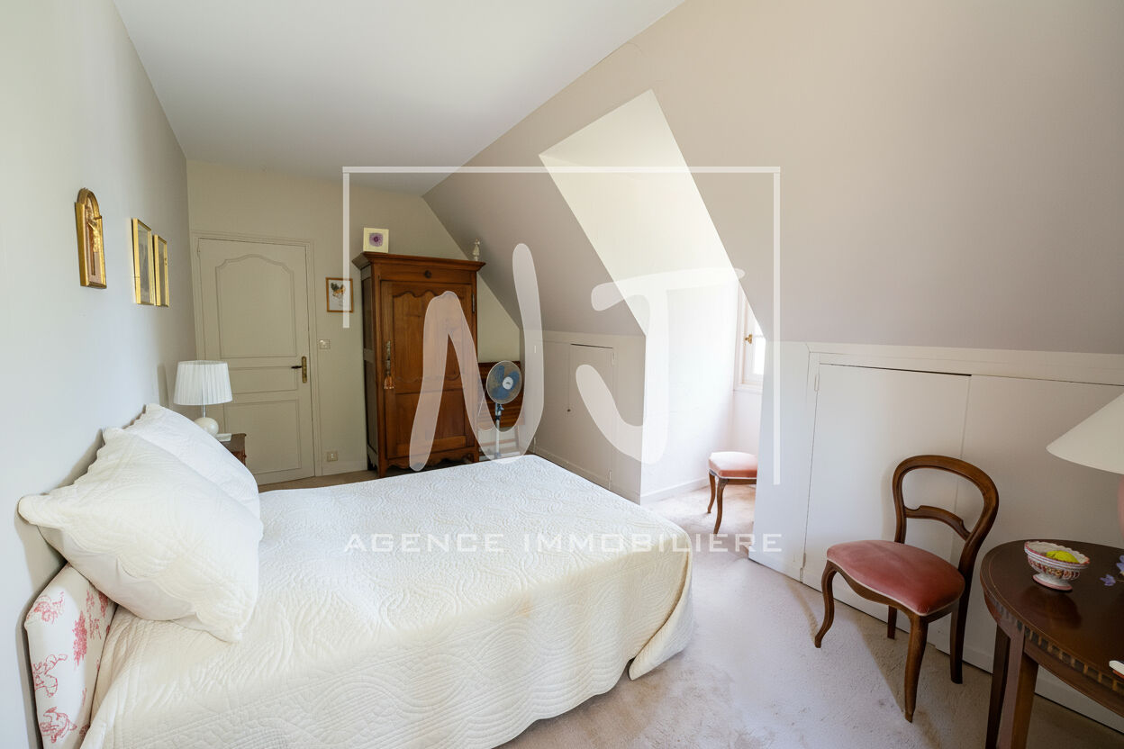 Photo Maison Blaison Saint Sulpice 7 pièce(s) 202.55 m2 image 6/6