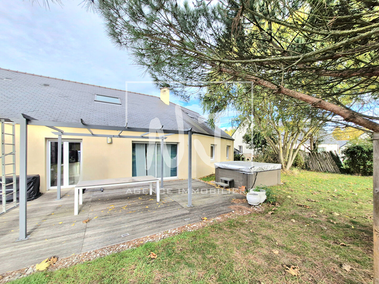 Photo Maison  6 pièces 135 M2 à Ecuillé image 2/6