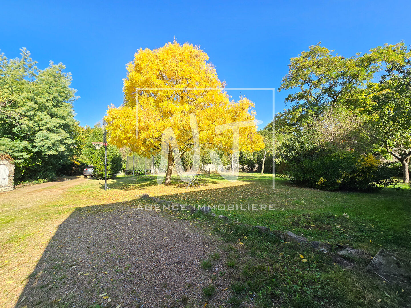 Photo Longère rénovée avec dépendances et terrain constructible image 6/6