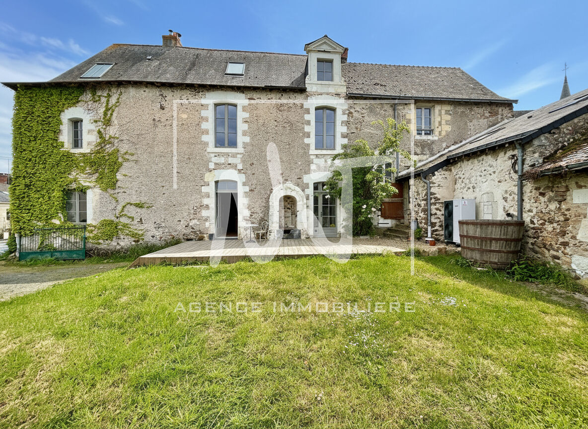 Maison ancienne rénovée avec dépendances – fort potentiel