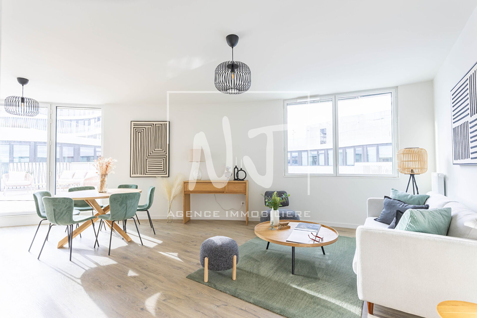 Appartement 3 chambres avec terrasse et stationnement