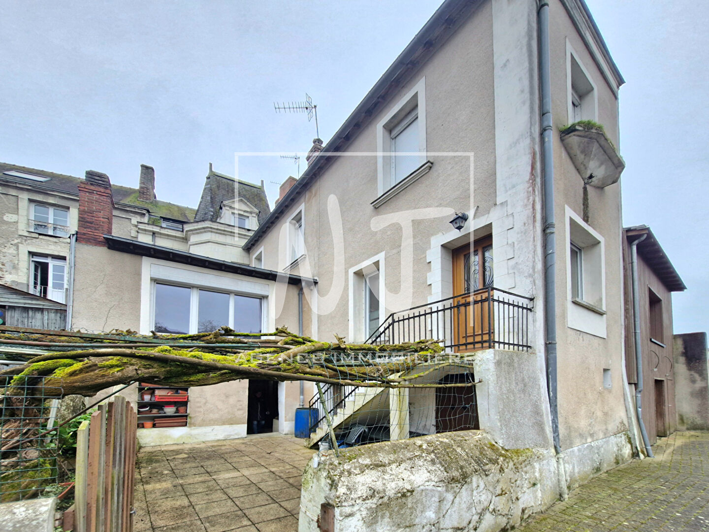 Photo 3