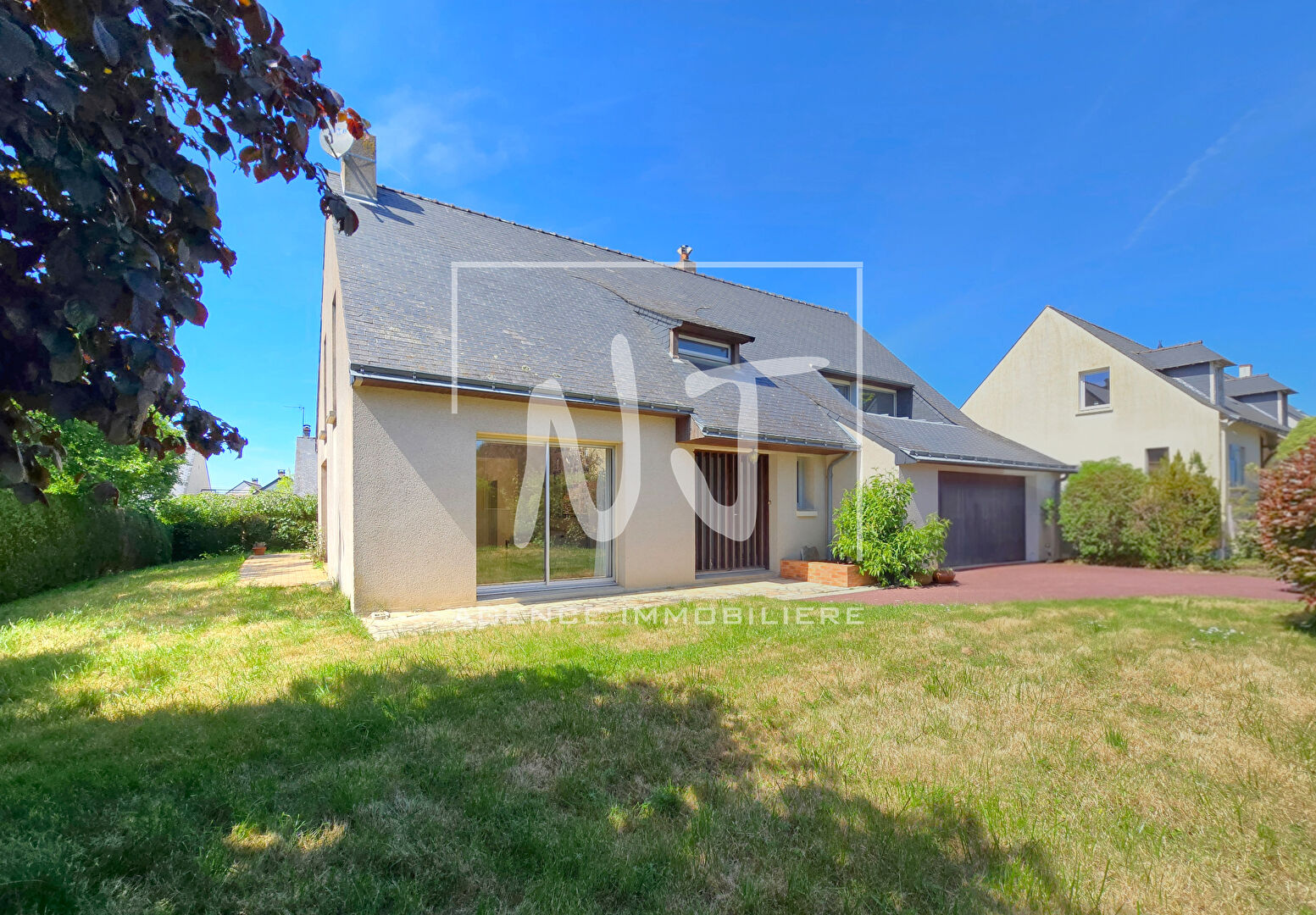 Maison familiale 5 chambres avec jardin et garage double BOUCHEMAINE PRUNIERS