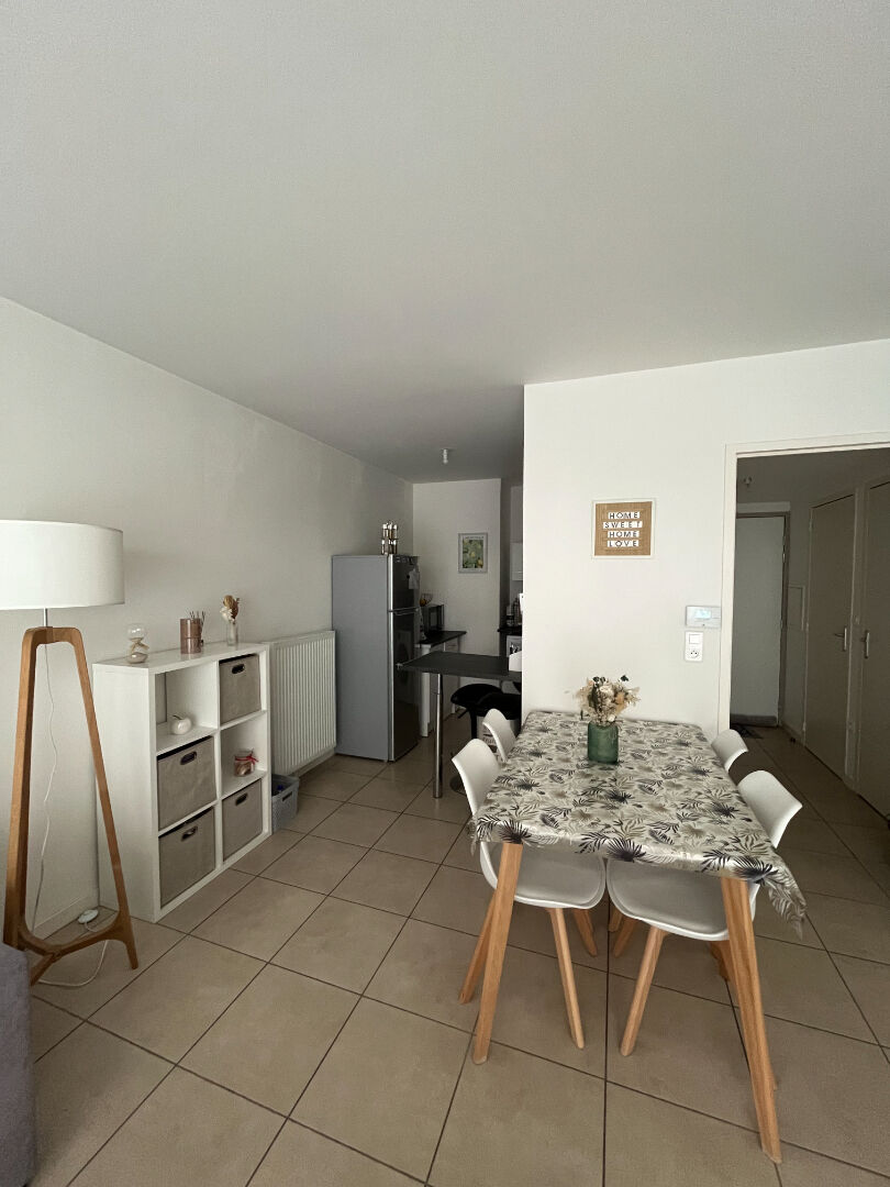 APPARTEMENT T2 AVEC TERRASSE ET JARDINET PRIVATIF