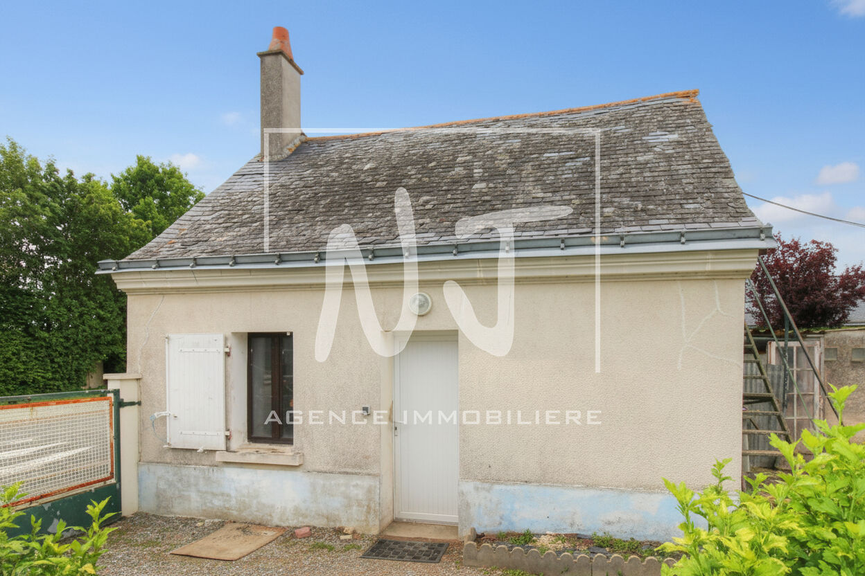 Maison à vendre La Ménitré avec dépendances et jardin clos