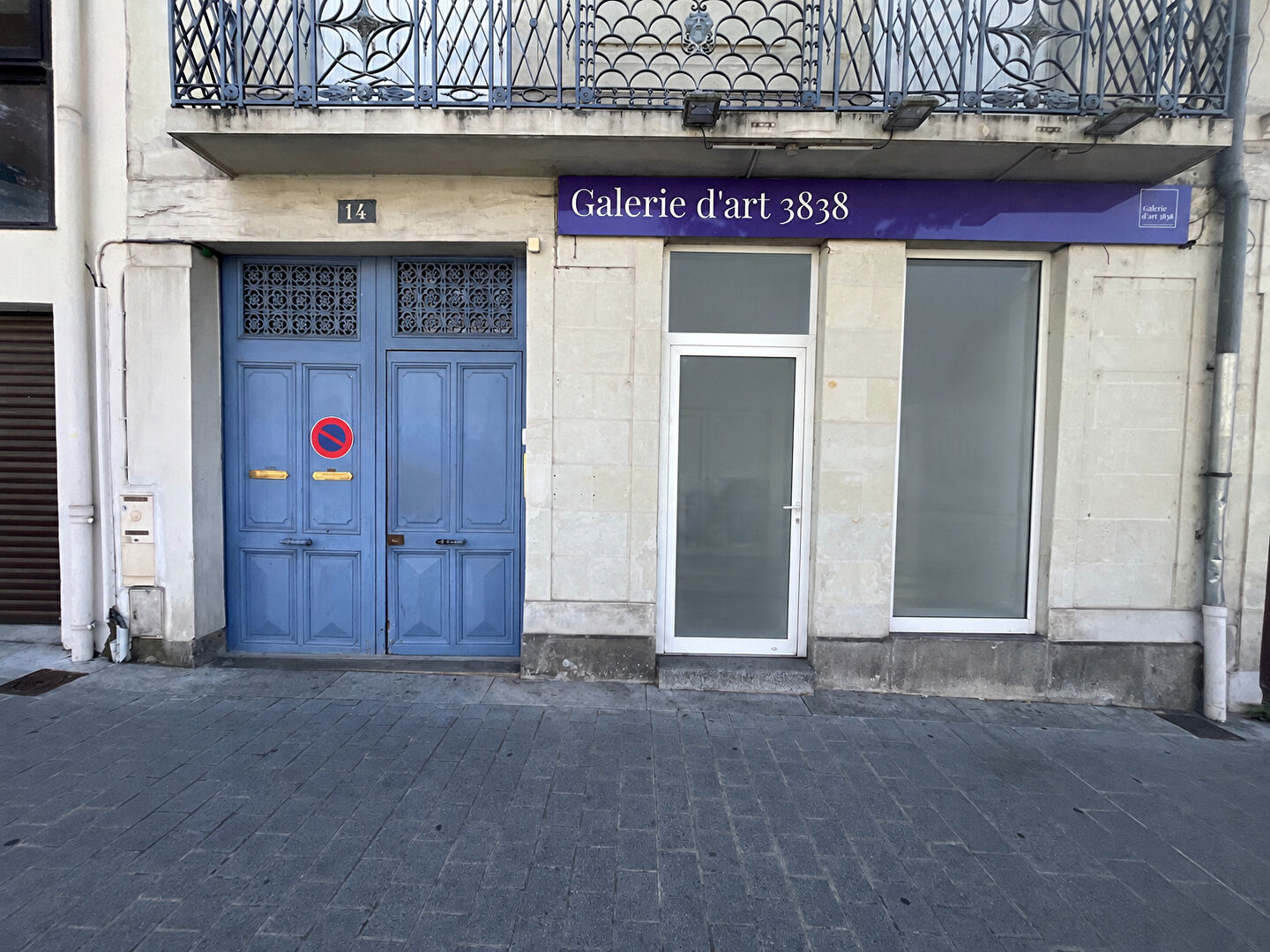 Local commercial de caractère à vendre avec cour, Bd carnot Angers