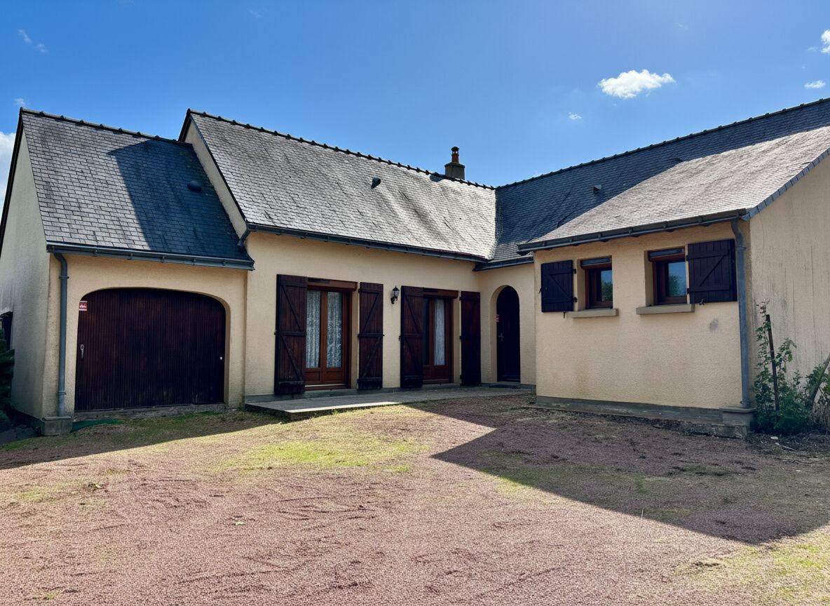 Maison familiale à vendre à Chavagnes avec vie de plain pied et grand jardin