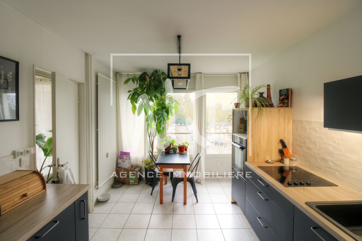 Appartement à louer à ANGERS, très lumineux, balcon et ascenseur