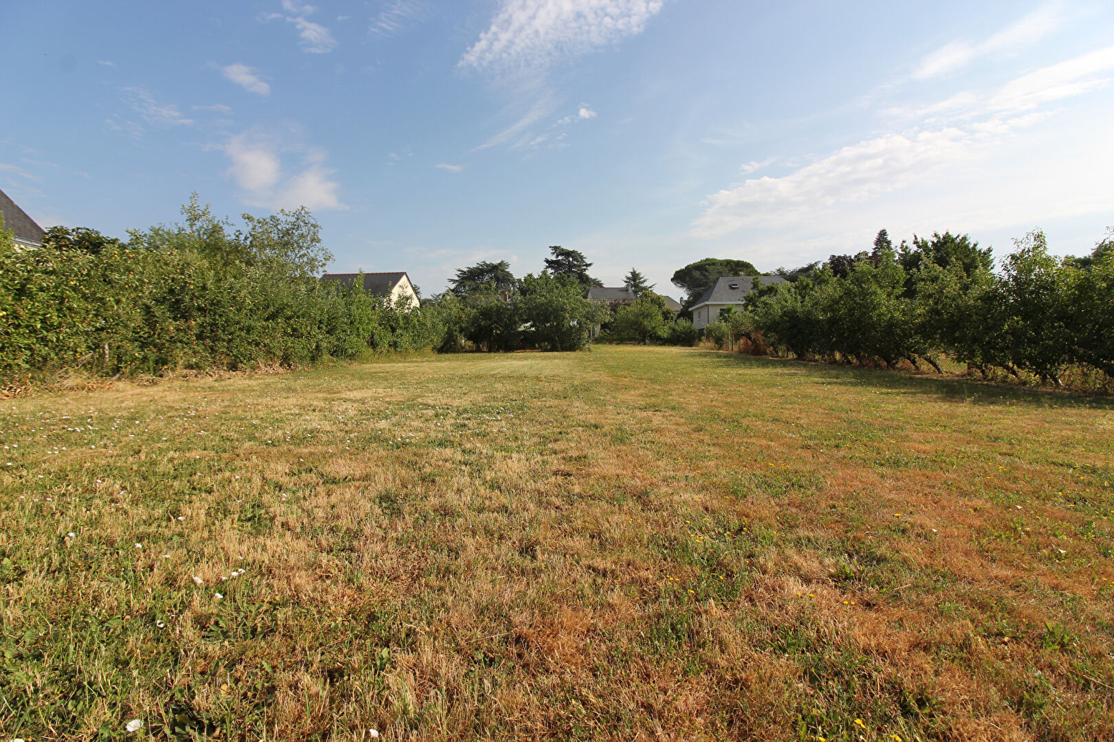 Terrain 876 m² · à Murs · 200 000 €