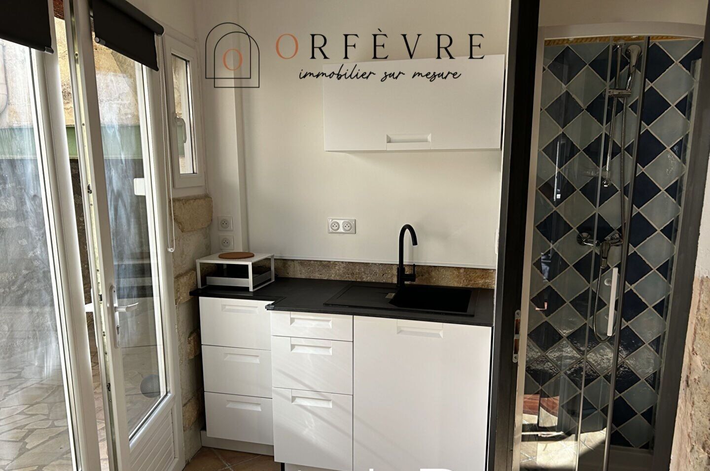 studio meublé Castries 1 pièce(s)  17.56 m2