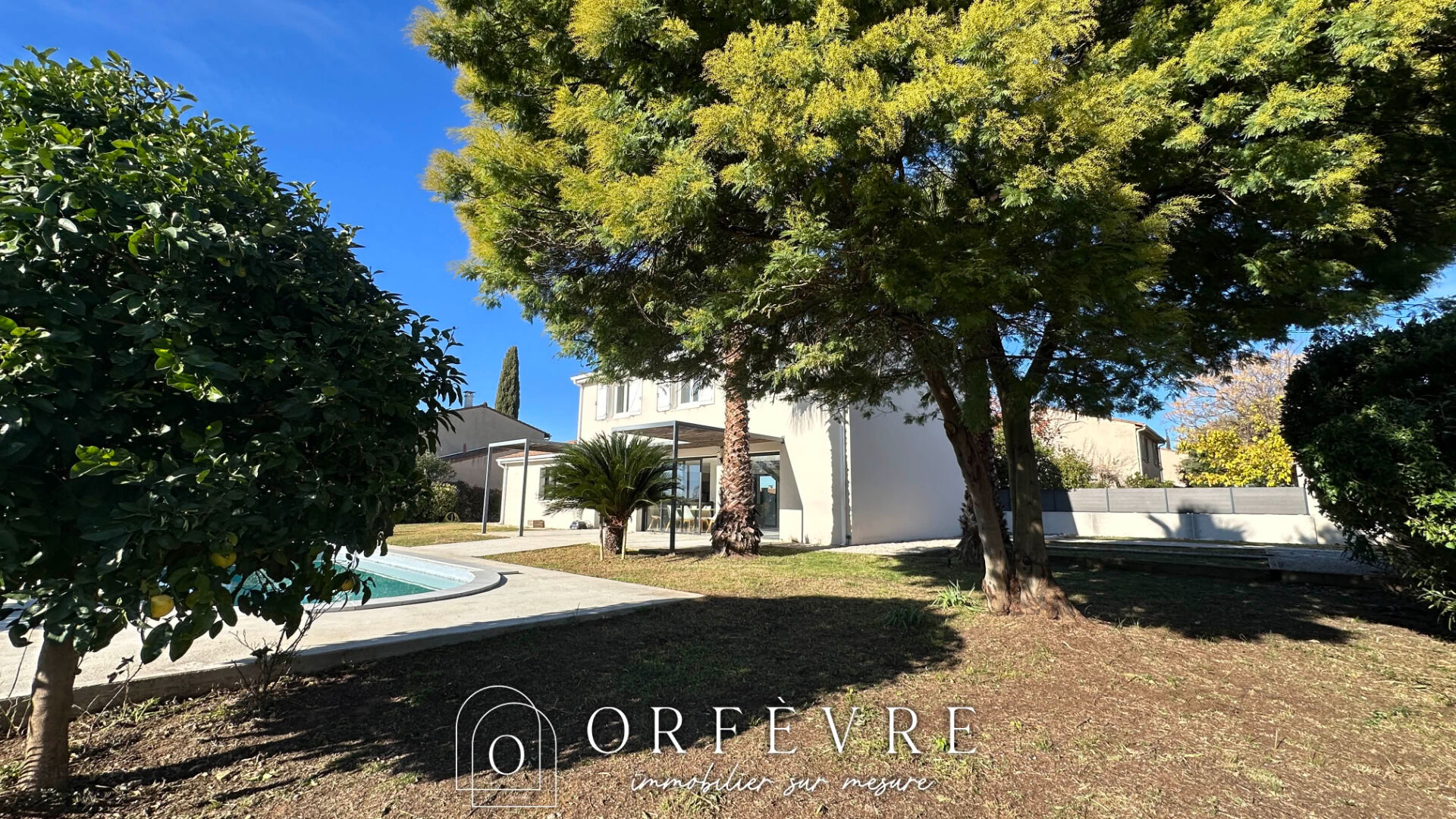 Photo Villa contemporaine 4 chambres avec piscine image 2/6