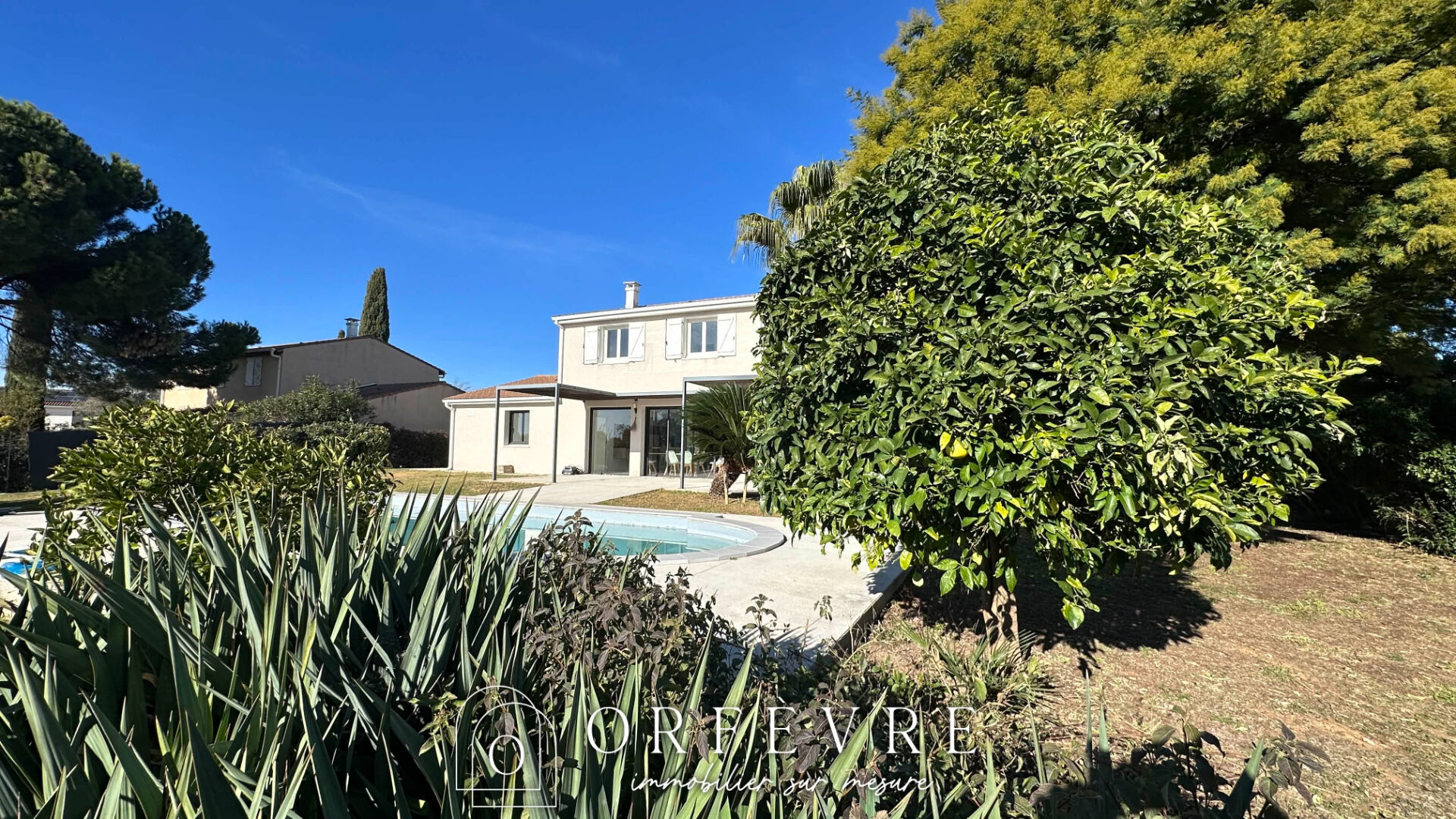 Photo Villa contemporaine 4 chambres avec piscine image 3/6