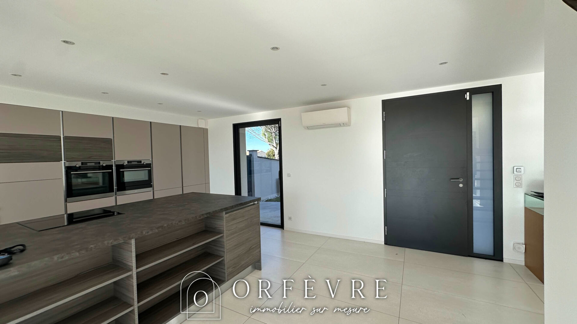 Photo Villa contemporaine 4 chambres avec piscine image 6/6