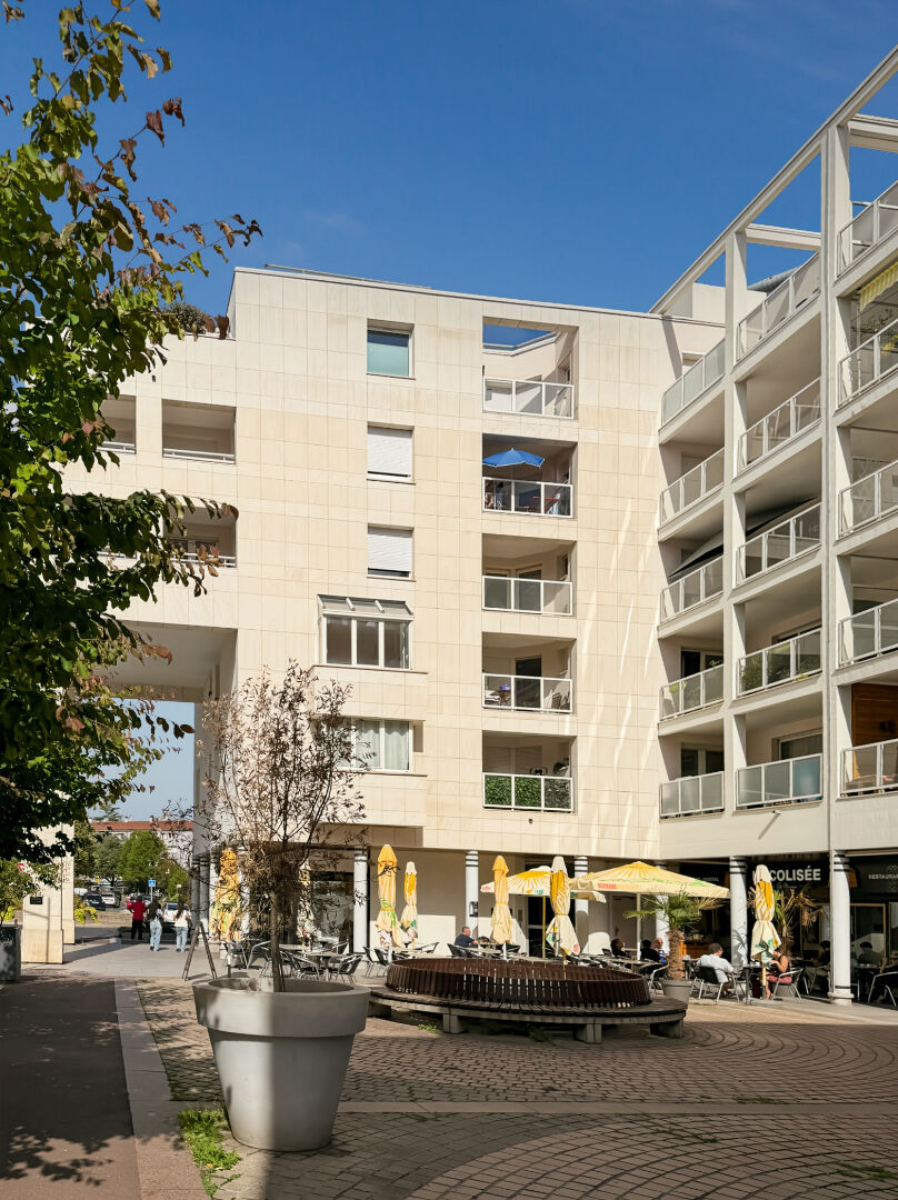Studio à louer avec balcon à Ermont, centre-ville (3)