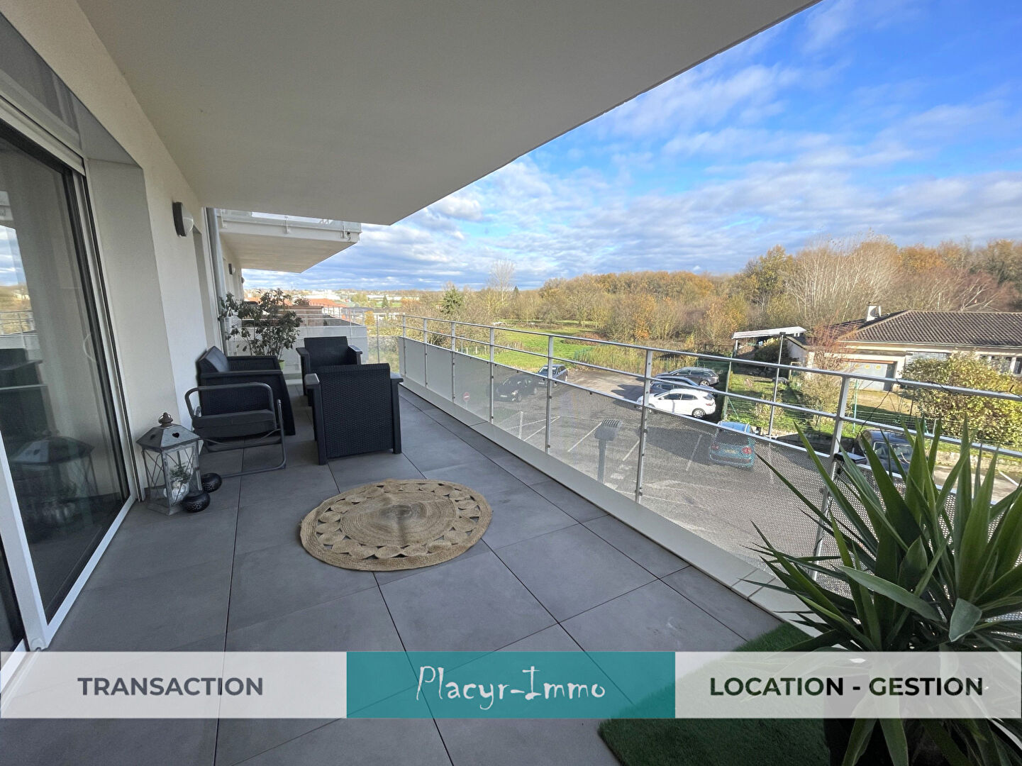 Photo Appartement avec terrasse et garage image 1/5