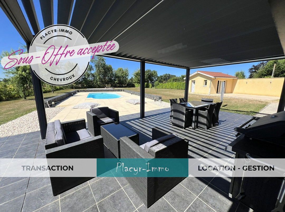 Maison de plain pied Chevroux avec piscine et double garage