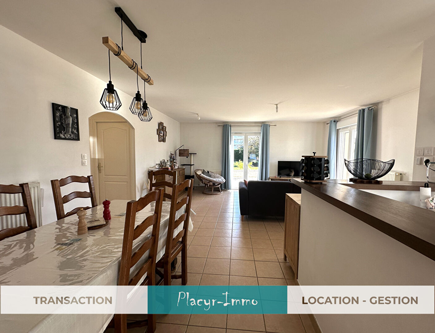 Photo Maison de plain-pied proche du centre de Feillens image 6/6