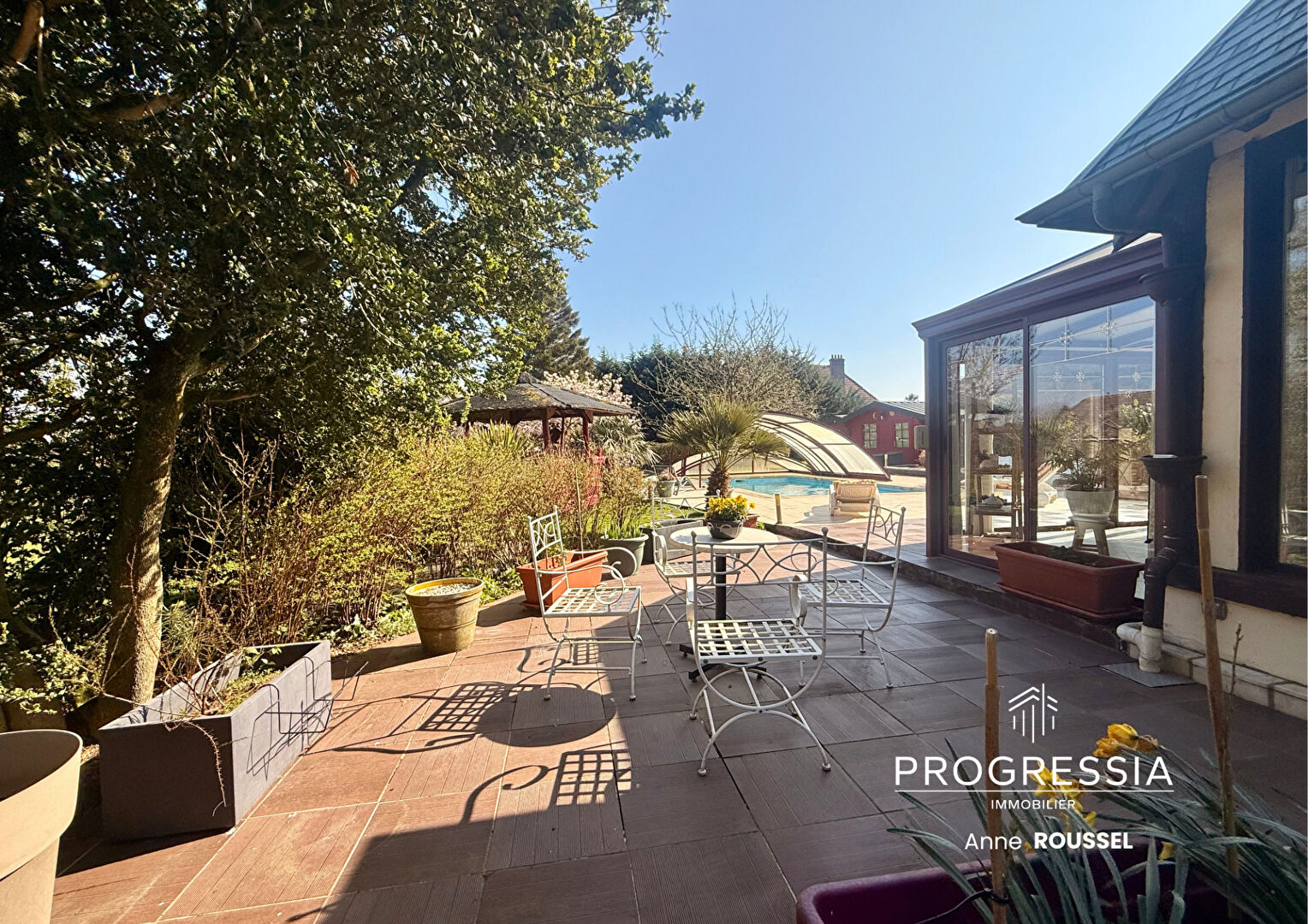 Progressia Immobilier - Saint Maclou La Brière - CHARME & ESPACE - Propriété de caractère avec dépendance, piscine et parc arboré