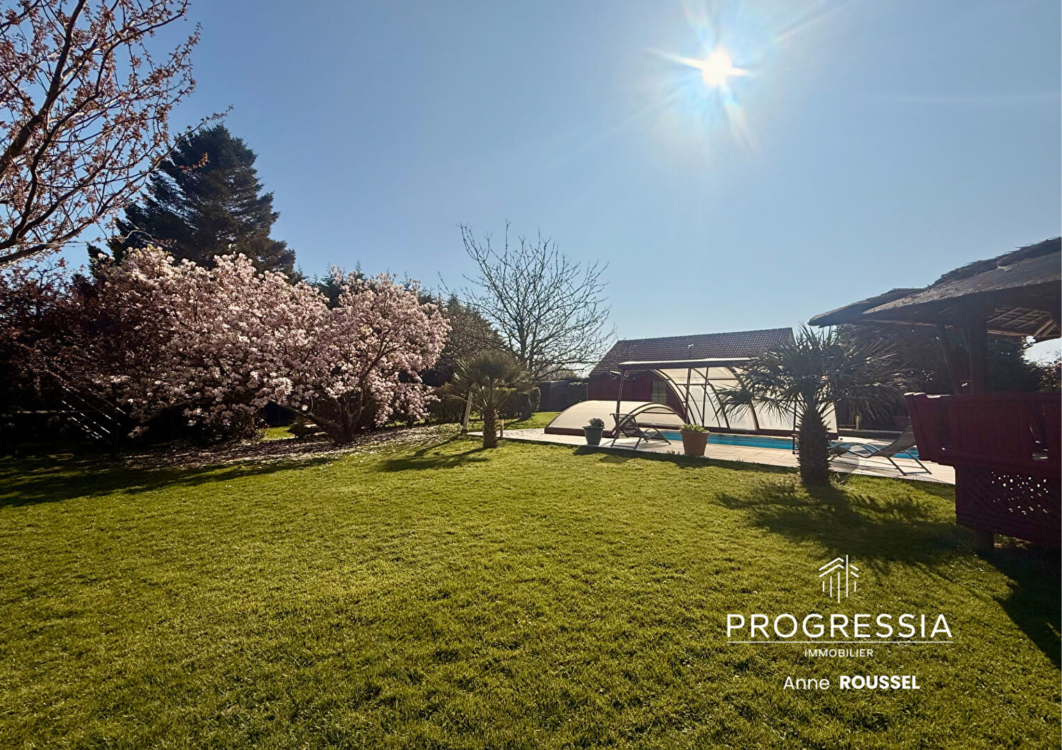 Progressia Immobilier - Saint Maclou La Brière - CHARME & ESPACE - Propriété de caractère avec dépendance, piscine et parc arboré