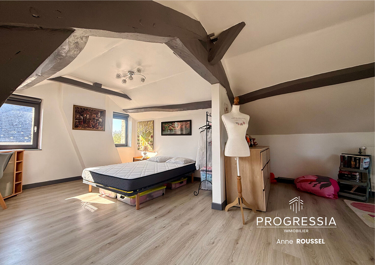 Progressia Immobilier - Saint Maclou La Brière - CHARME & ESPACE - Propriété de caractère avec dépendance, piscine et parc arboré