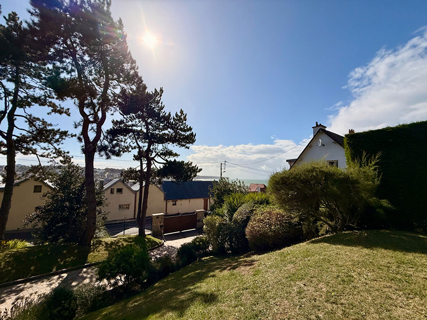 Progressia Immobilier - Fécamp - CHARME & ESPACE - Propriété de 258m² avec piscine !