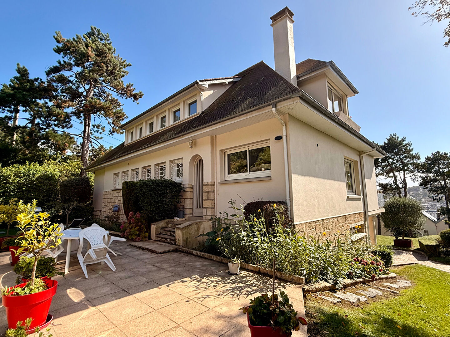 Progressia Immobilier - Fécamp - CHARME & ESPACE - Propriété de 258m² avec piscine !