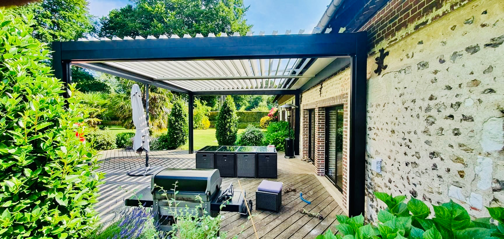 Progressia Immobilier - CRIQUETOT-L'ESNEVAL - CHARME & ESPACE - Maison familiale de 281 m² avec jardin et garage double