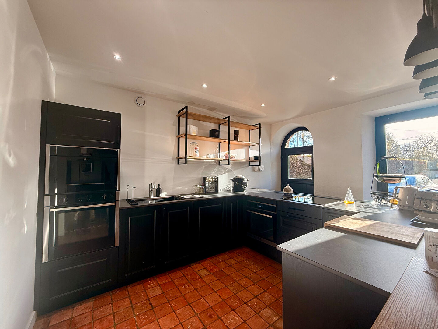 Progressia Immobilier - CRIQUETOT-L'ESNEVAL - CHARME & ESPACE - Maison familiale de 281 m² avec jardin et garage double