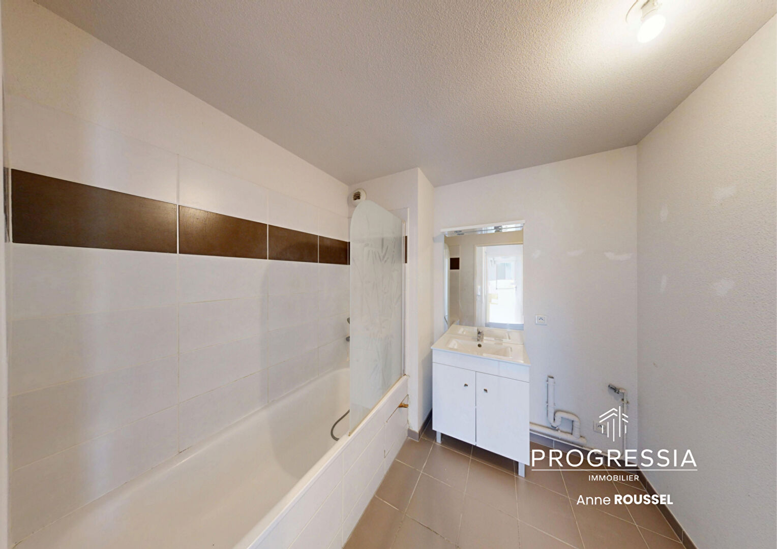 Progressia Immobilier - HARFLEUR / RESIDENCE RECENTE / ROSA PARKS / PLACE DE STATIONNEMENT