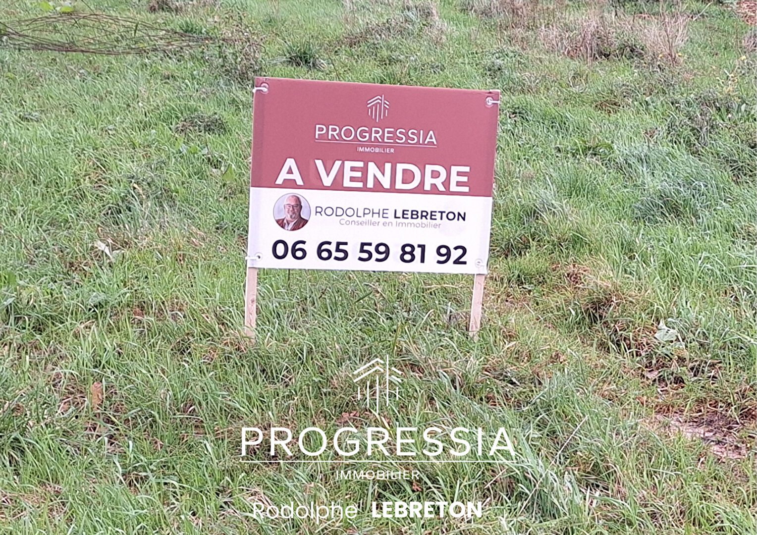 Fontaine La Mallet – Rare: Terrain libre de constructeur + Permis de construire Validé