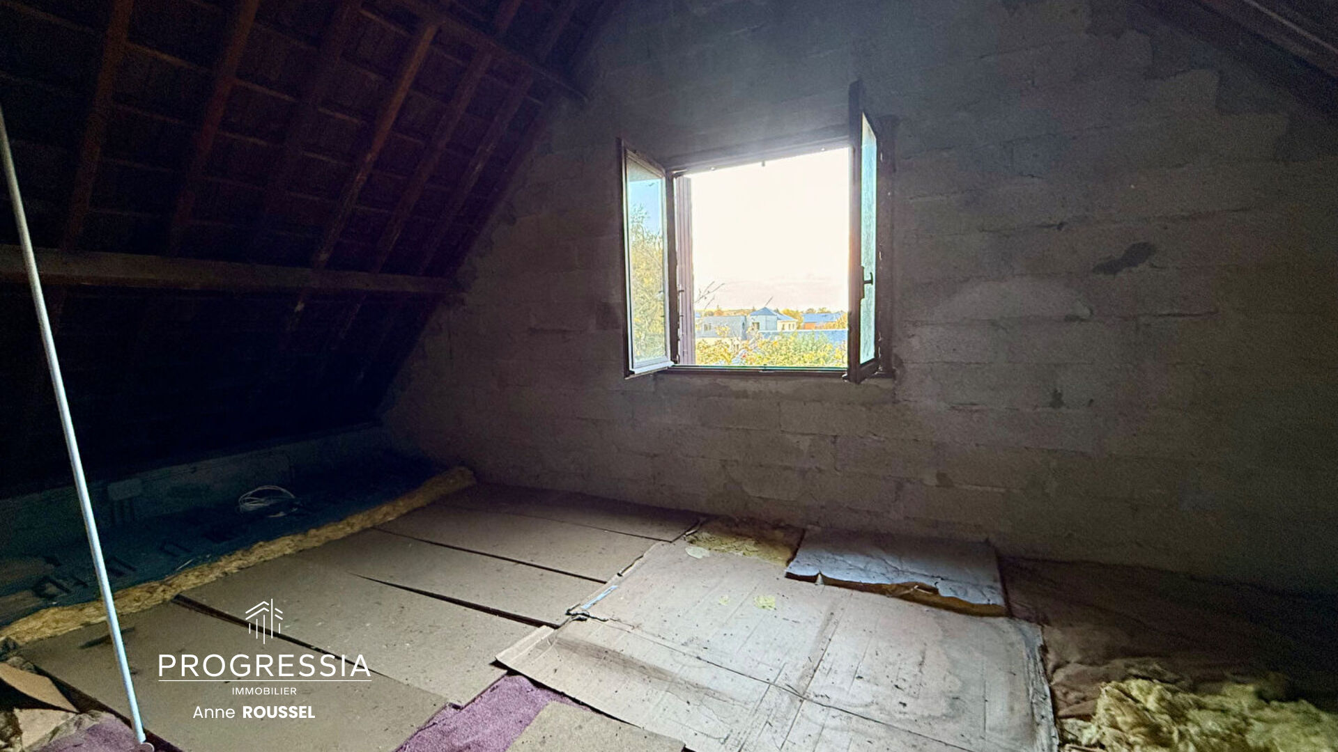 Progressia Immobilier - Norville - POTENTIEL / Maison à rénover - idéal investisseur ou résidence principale.