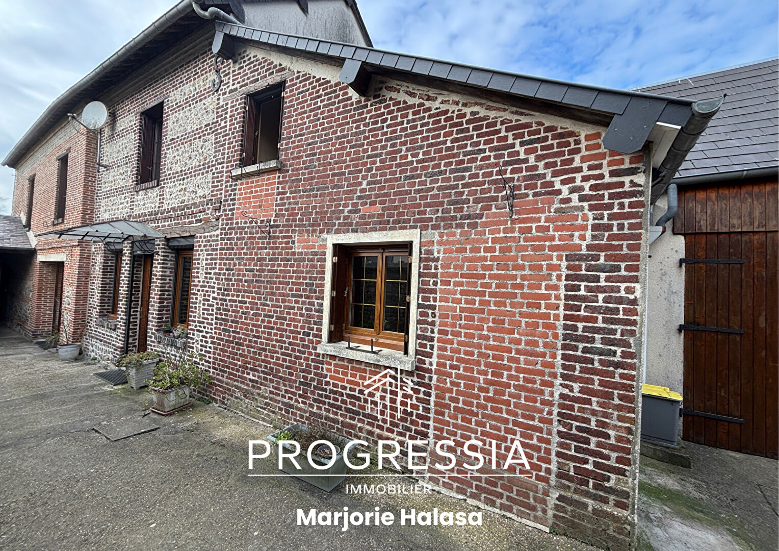 Saint Nicolas de la Taille – Maison familiale  à vendre