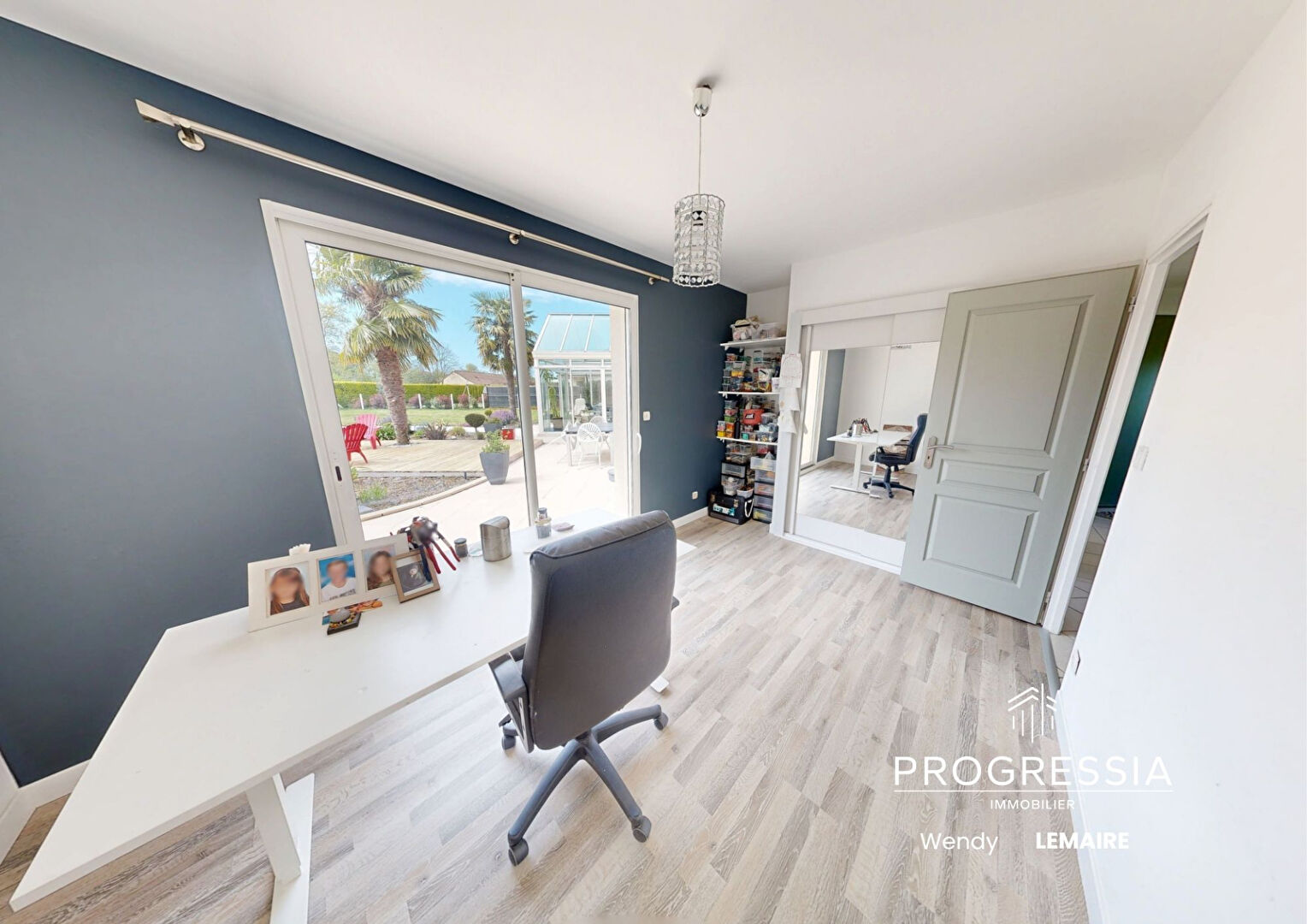 Progressia Immobilier - SAINT-AUBIN-ROUTOT - Maison familiale de 158 m² avec jardin, garages & piscine