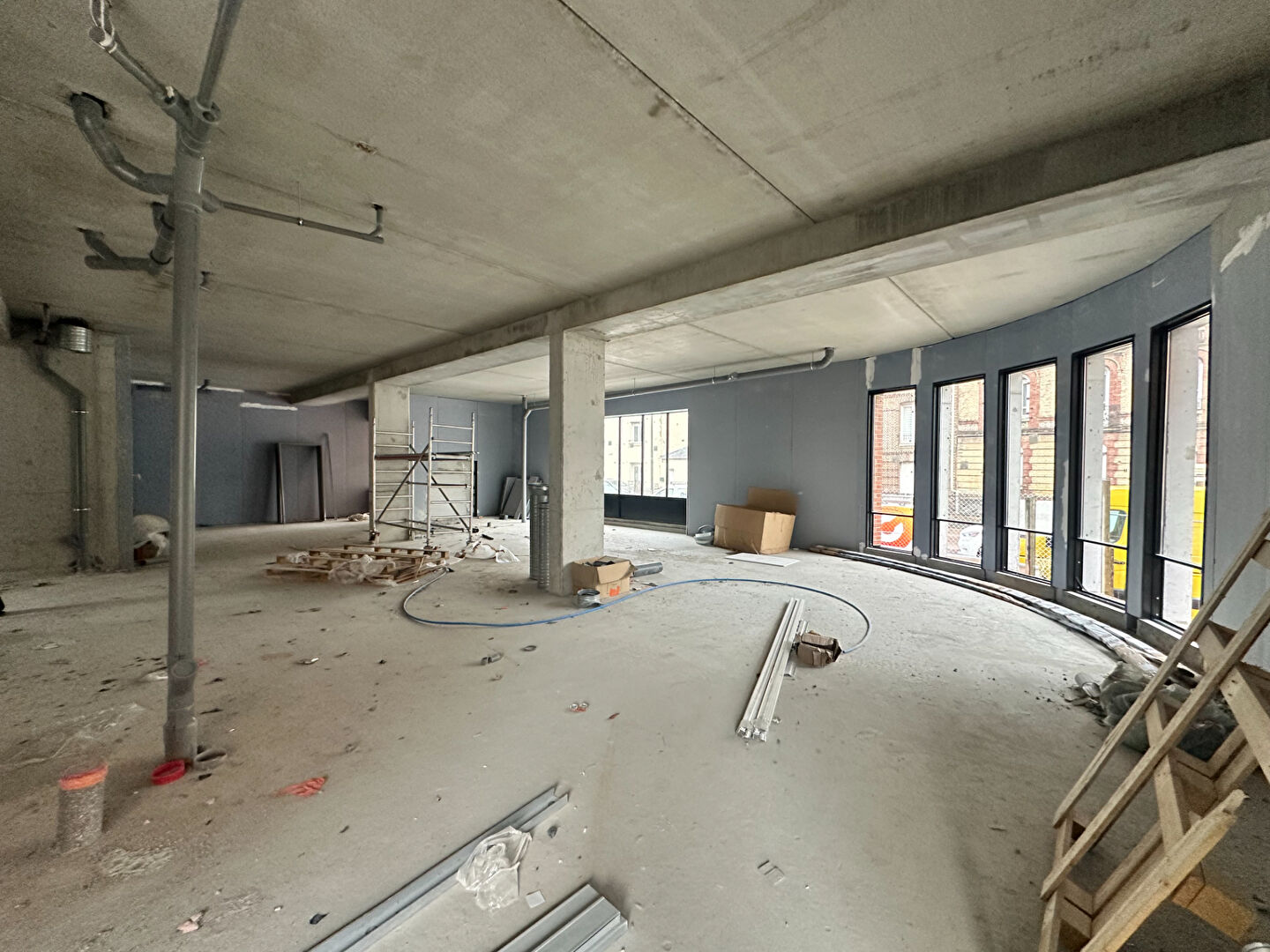 Progressia Immobilier - A LOUER - LOCAL COMMERCIAL DE 205 M2 - PROGRAMME NEUF