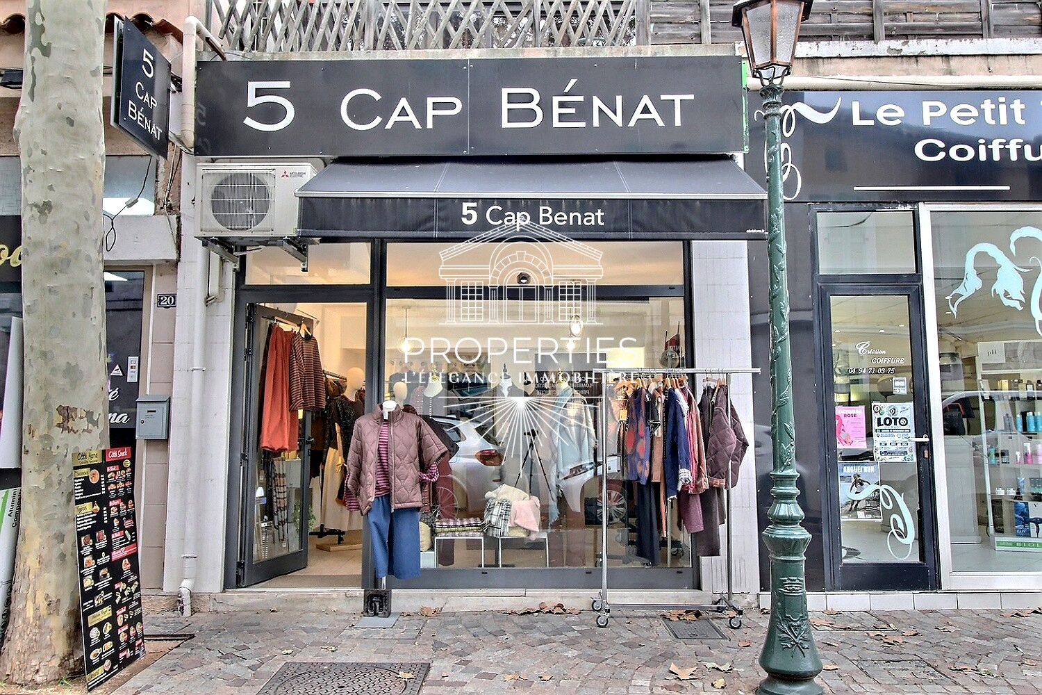LE LAVANDOU - HYPER CENTRE - CESSION DE BAIL - BOUTIQUE CLIMATISÉE 25 M² - EXCELLENT ETAT