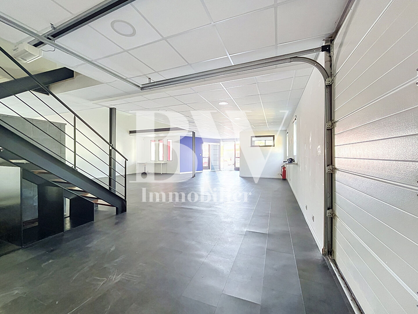 Local commercial d'environ 350 m² à vendre ? Brest Kergaradec | Emplacement stratégique- Réf. FM462