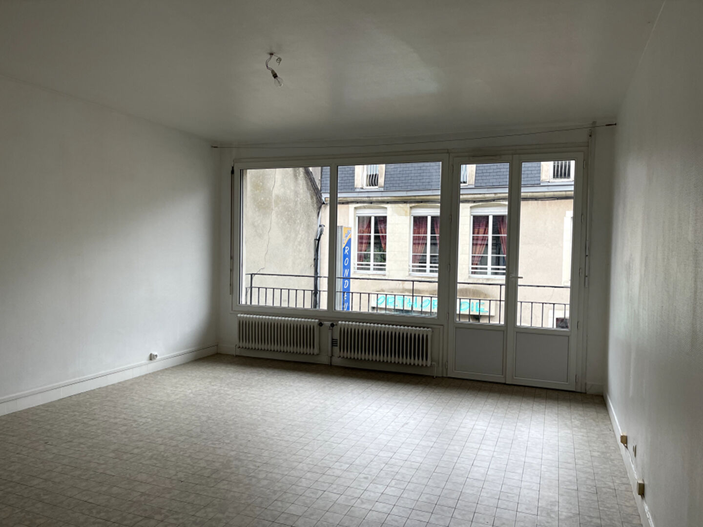 Agence immobilière de 
 Rhone Alpes Immobilier - RHONE ALPES IMMOBILIER 
