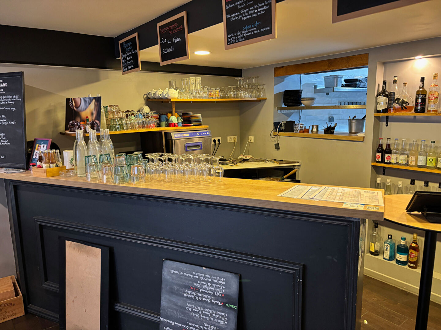 Photo Hyper Centre Beaumont/Oise - Local Commercial 3 pièces de 106 m² - Idéal Restaurant image 4/6