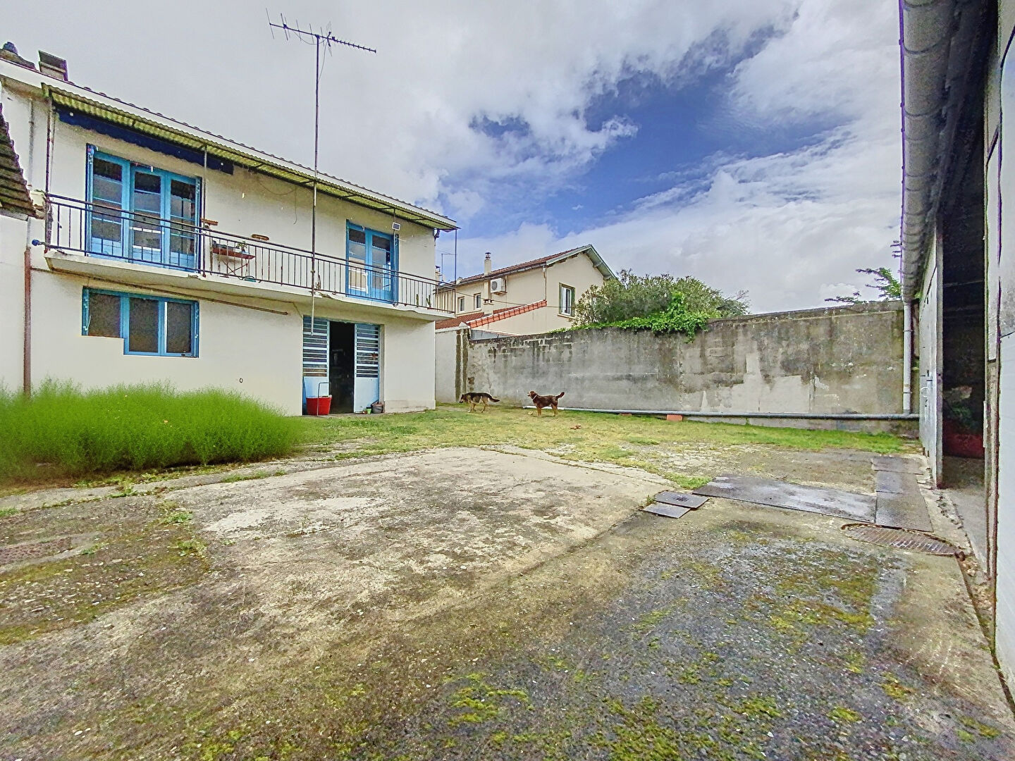 TOULOUSE CASSELARDIT  Maison avec garage sur parcelle de 458m²