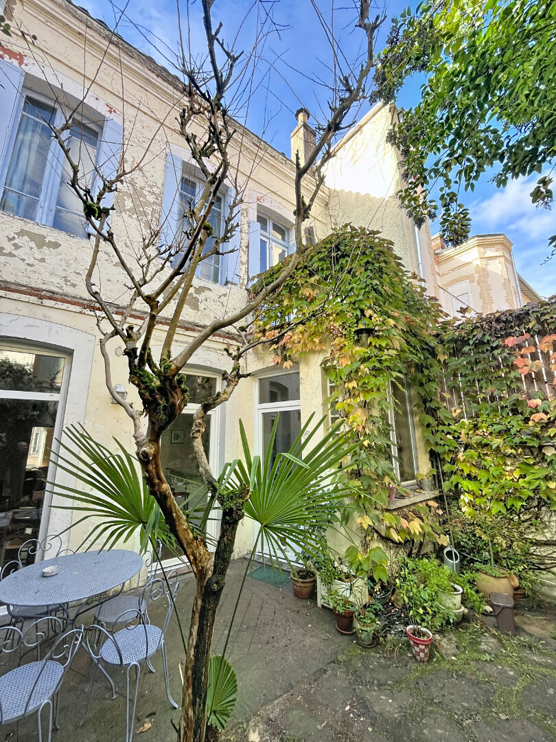 CHALETS MATABIAU Propriété Bourgeoise  + double garage et appartement indépendant