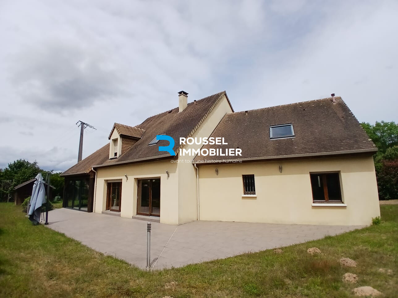 SPAY Superbe maison familiale avec 4 chambres, véranda et garage double !
