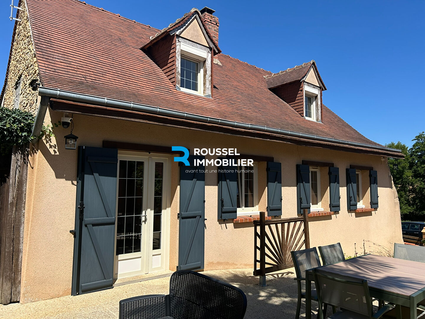 Maison de caractère et familiale avec dépendances et grand jardin Chemiré-le-Gaudin