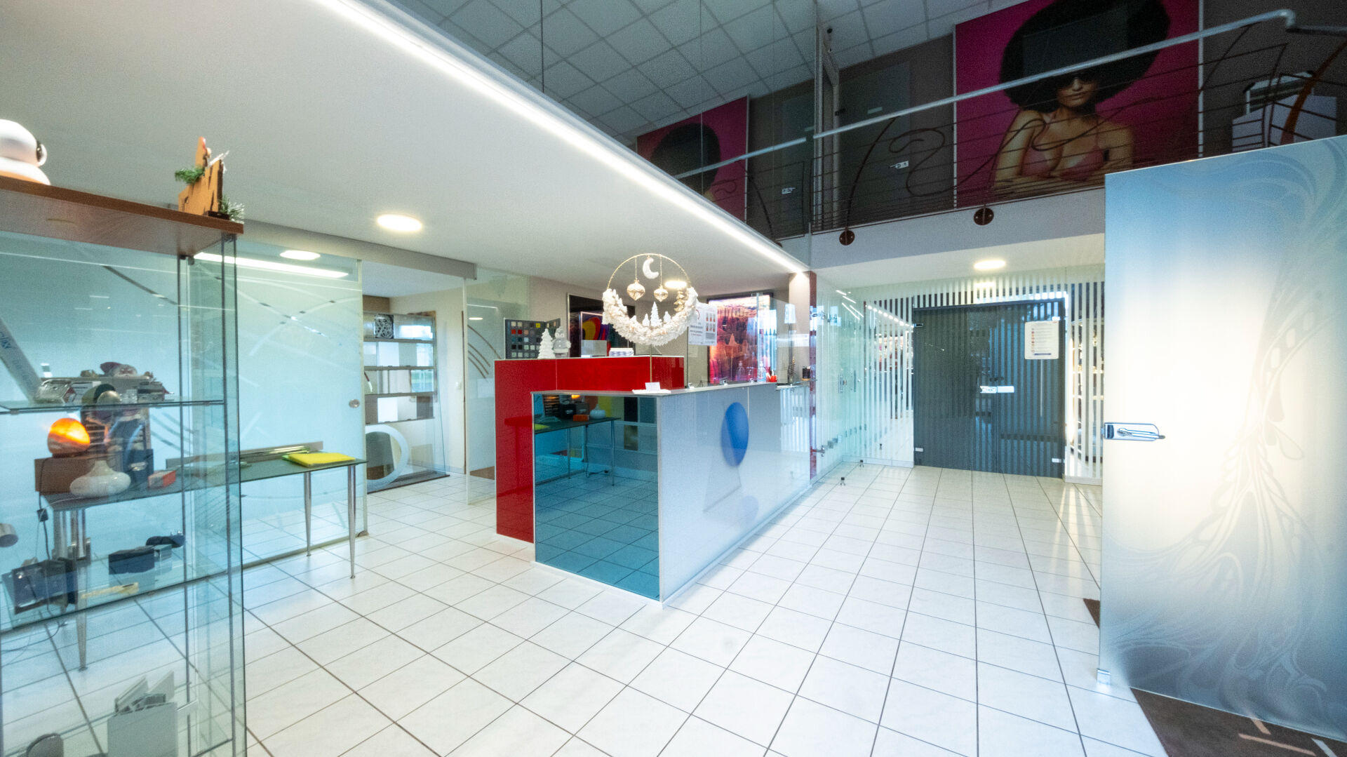 Photo Local d'activité Sand 1230 m2 image 2/6