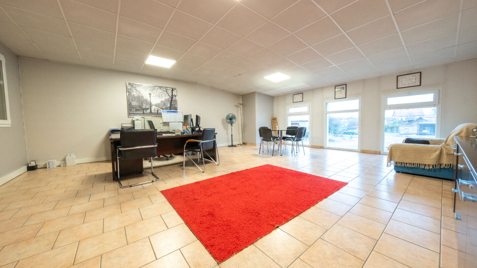 Photo Local d'activité Sand 1230 m2 image 6/6