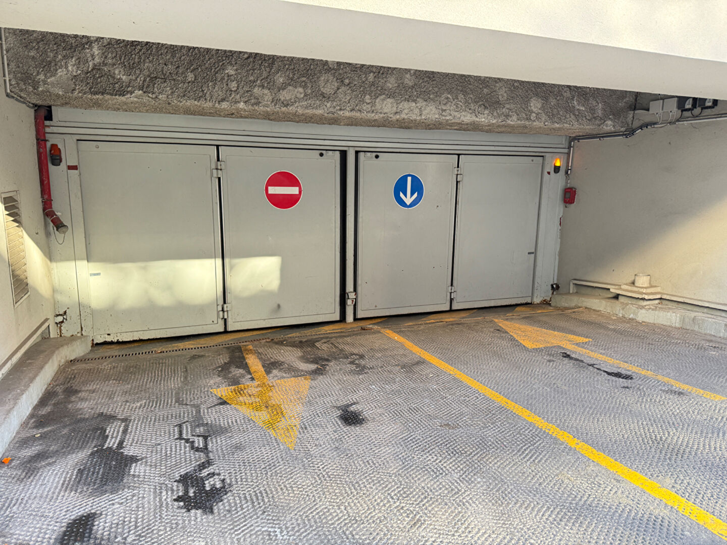 Agence immobilière de 
 SEGUR SOLUTIONS LA GARENNE - SEGUR SOLUTIONS 
