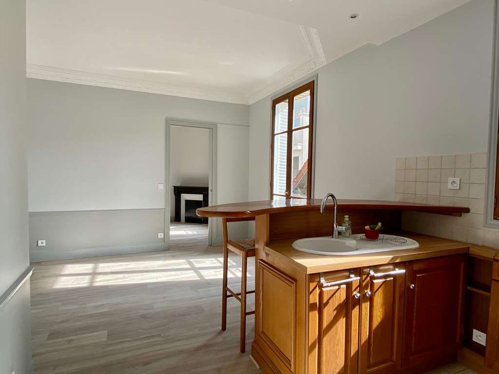 Agence immobilière de 
 SEGUR SOLUTIONS LA GARENNE - SEGUR SOLUTIONS 
