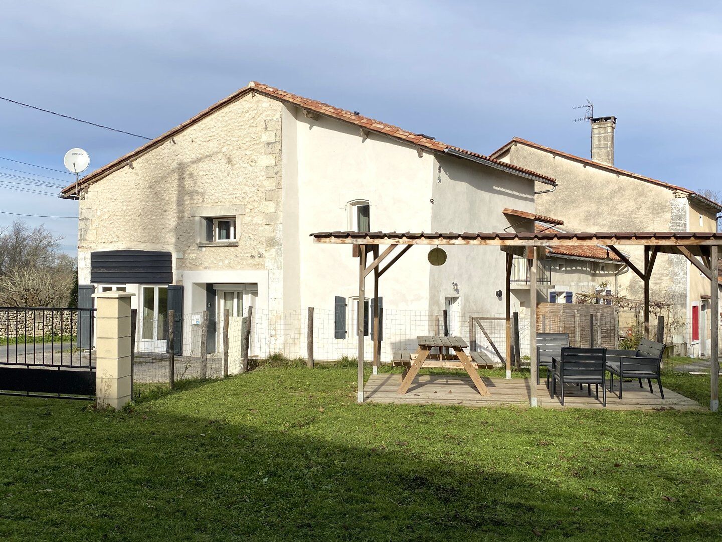 Agence immobilière de SELECTION HABITAT MONTMOREAU