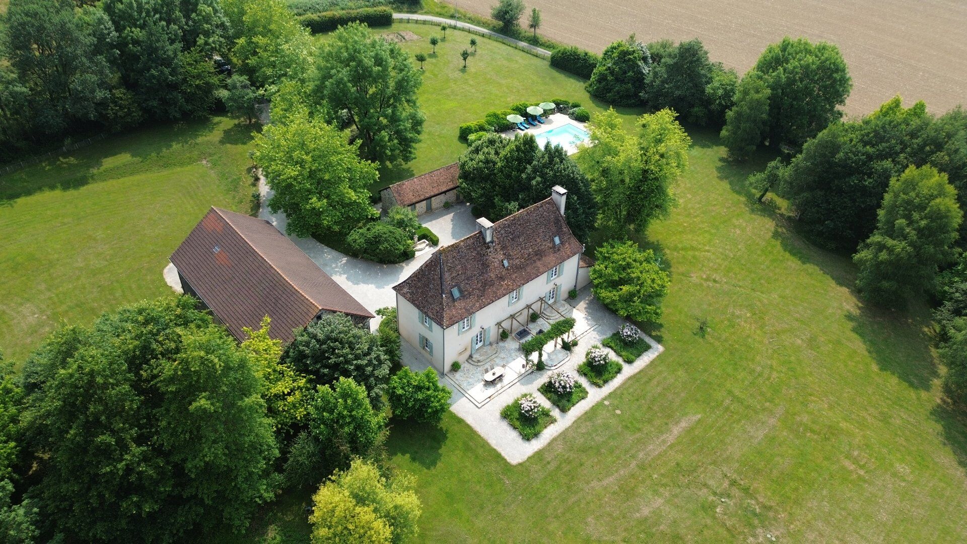 Agence immobilière de SELECTION HABITAT MONTMOREAU