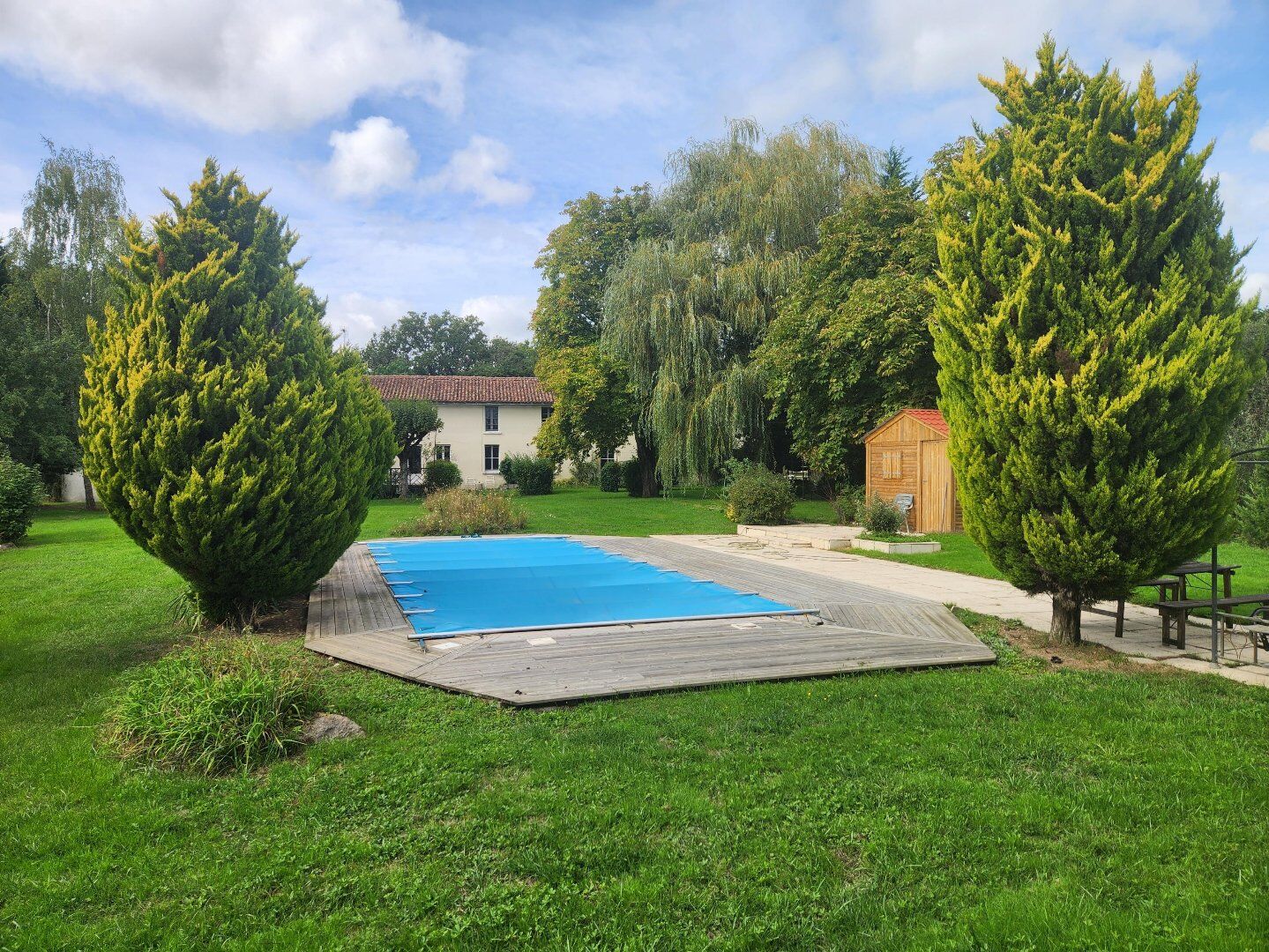 Asnieres sur Blour - Belle 12 pieces maison charmante avec piscine et 4 hectares